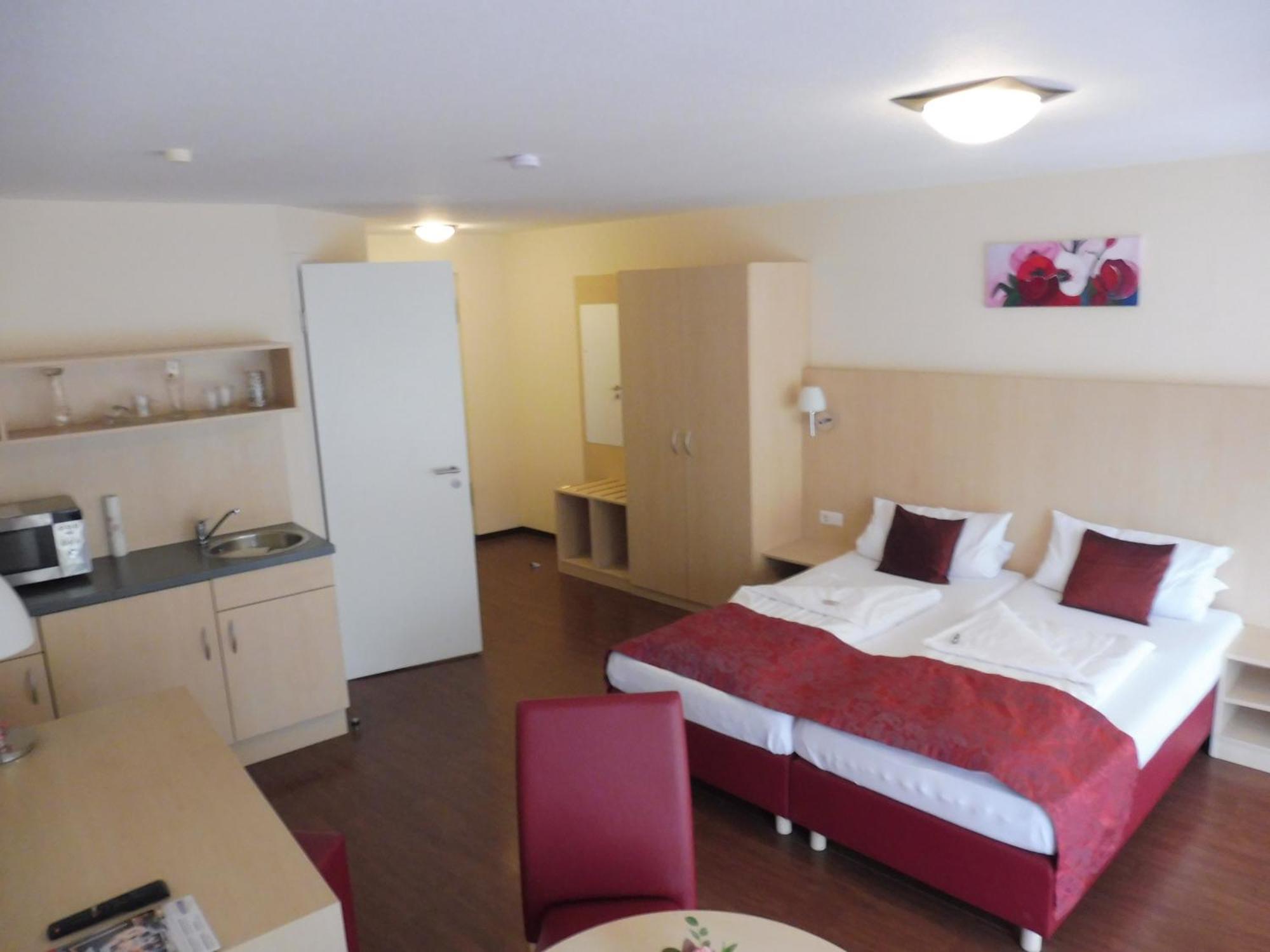 Hotel Gasthof Zum Engel - Gaestehaus Kunzelsau Luaran gambar
